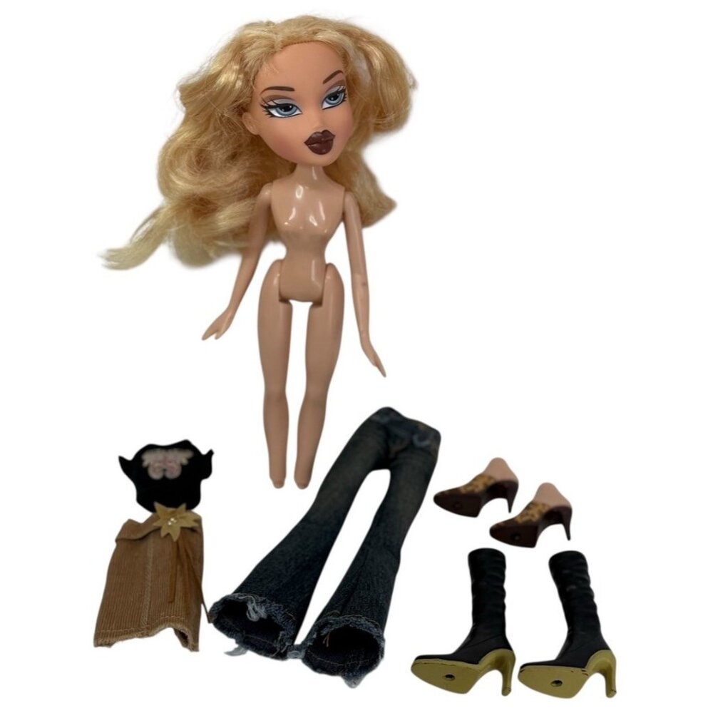 NEAR COMPLETE Vintage 2003 Bratz STYLE IT CLOE 1st Edition w/ Outfit Shoes Purse